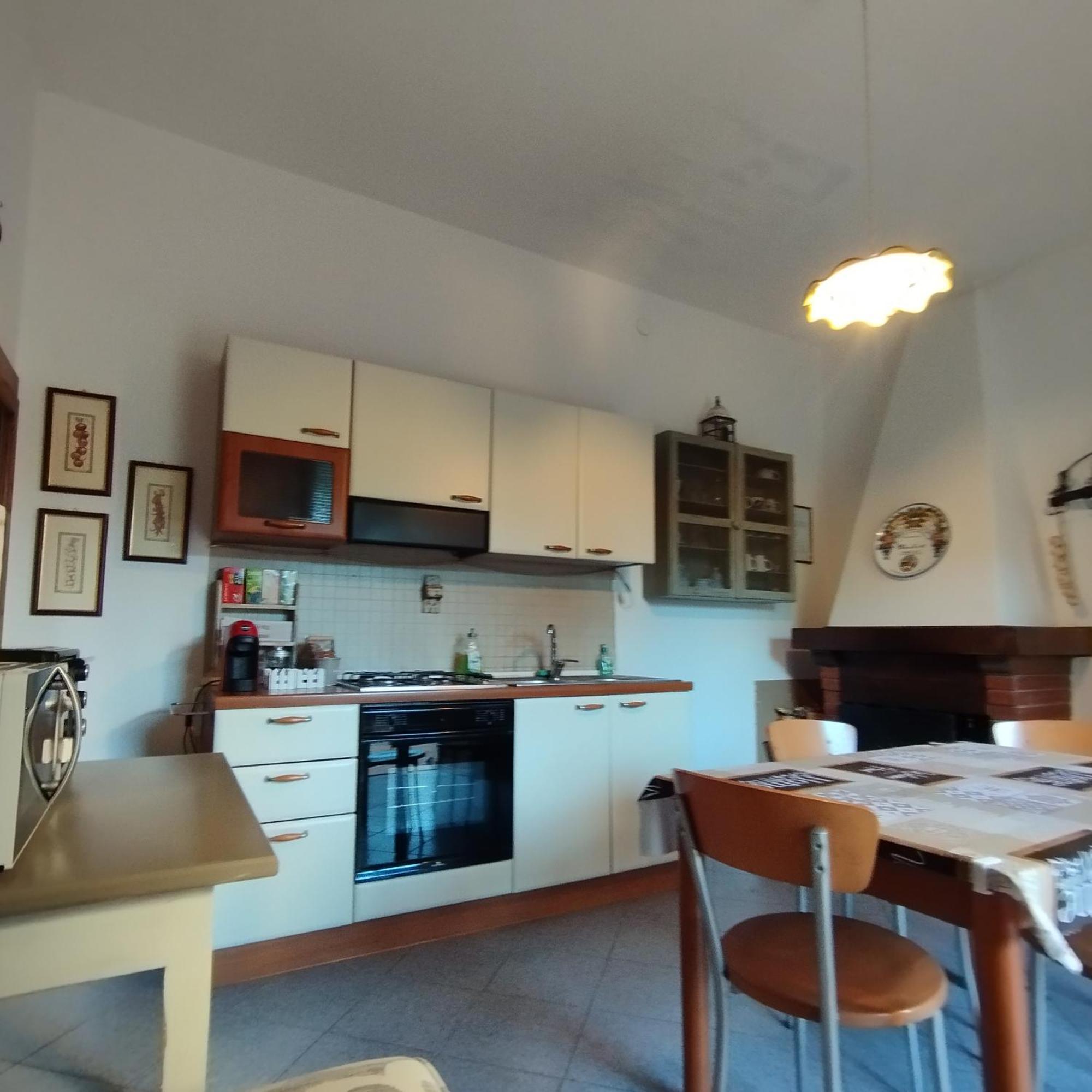 דירות פופי Casa Ugo מראה חיצוני תמונה