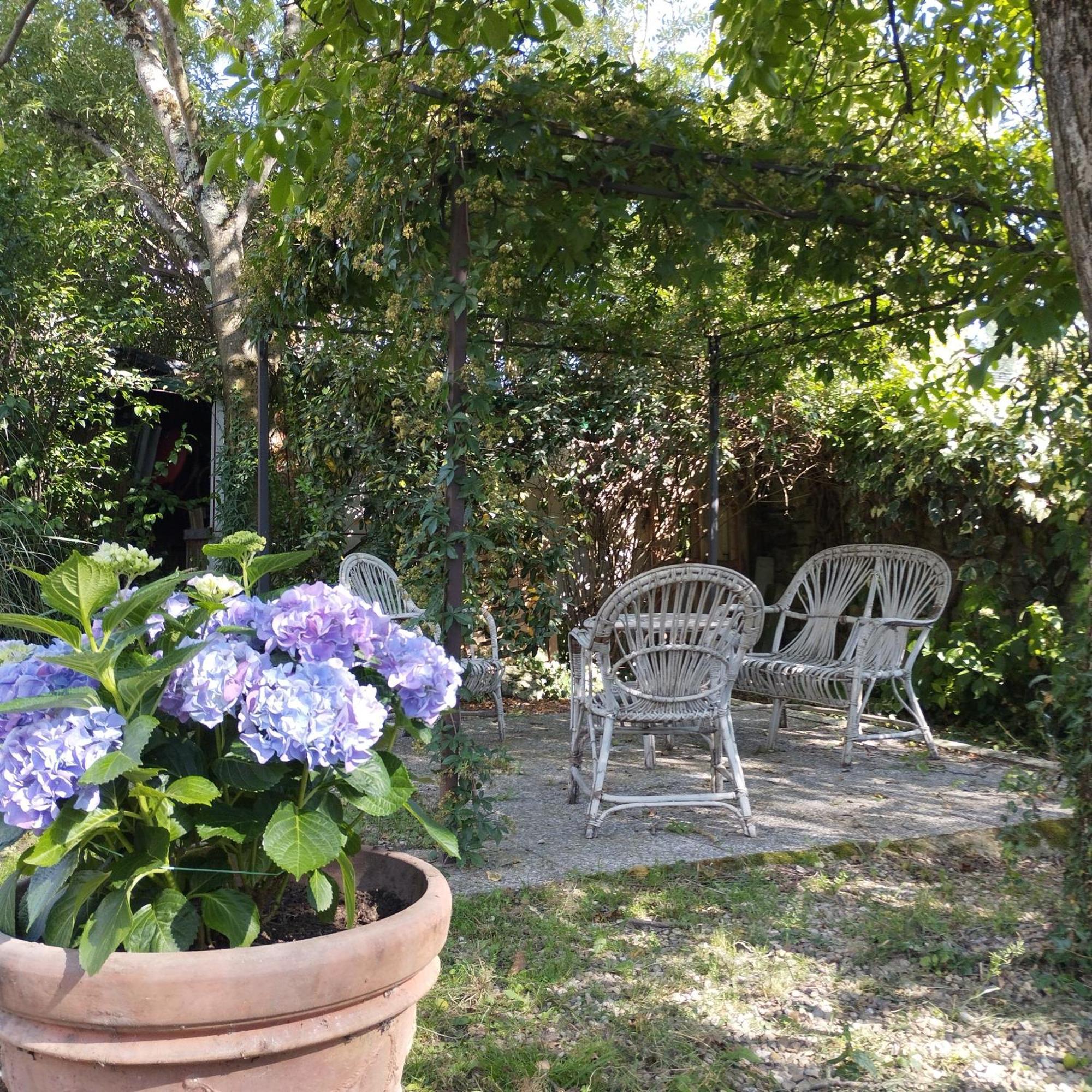 דירות פופי Casa Ugo מראה חיצוני תמונה